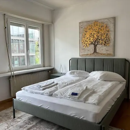 Cozy Near Opera - Cross 3